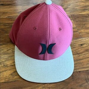 Hurley SnapBack Two-Tone Cap